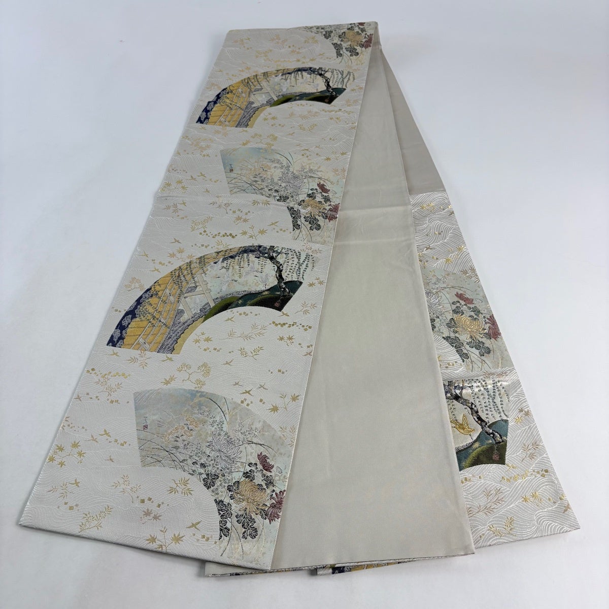 美品】 袋帯 名品 扇面 鶴 螺鈿 箔 灰色 お太鼓柄 正絹｜中古・古着