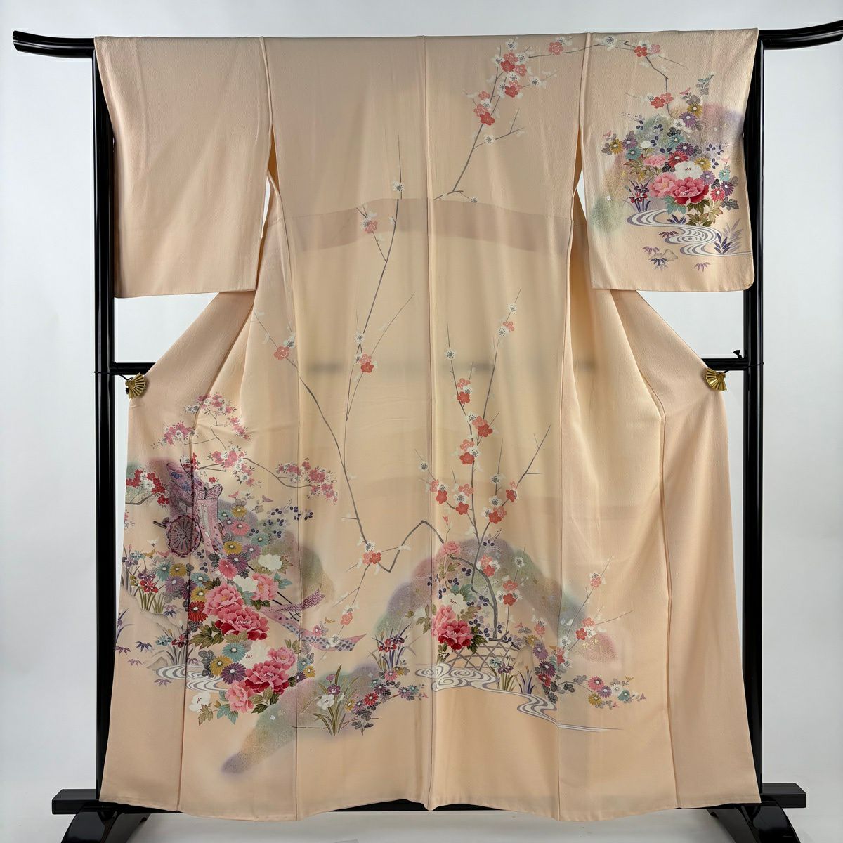 美品】 訪問着 身丈160cm 裄丈66cm M 袷 菊 草花 金彩 ぼかし サーモン
