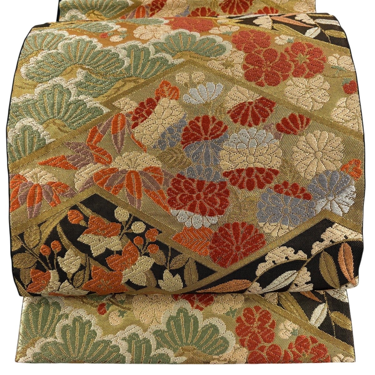 美品】 袋帯 名品 川島織物 落款あり 松皮菱 松 金糸 箔 金色 六通