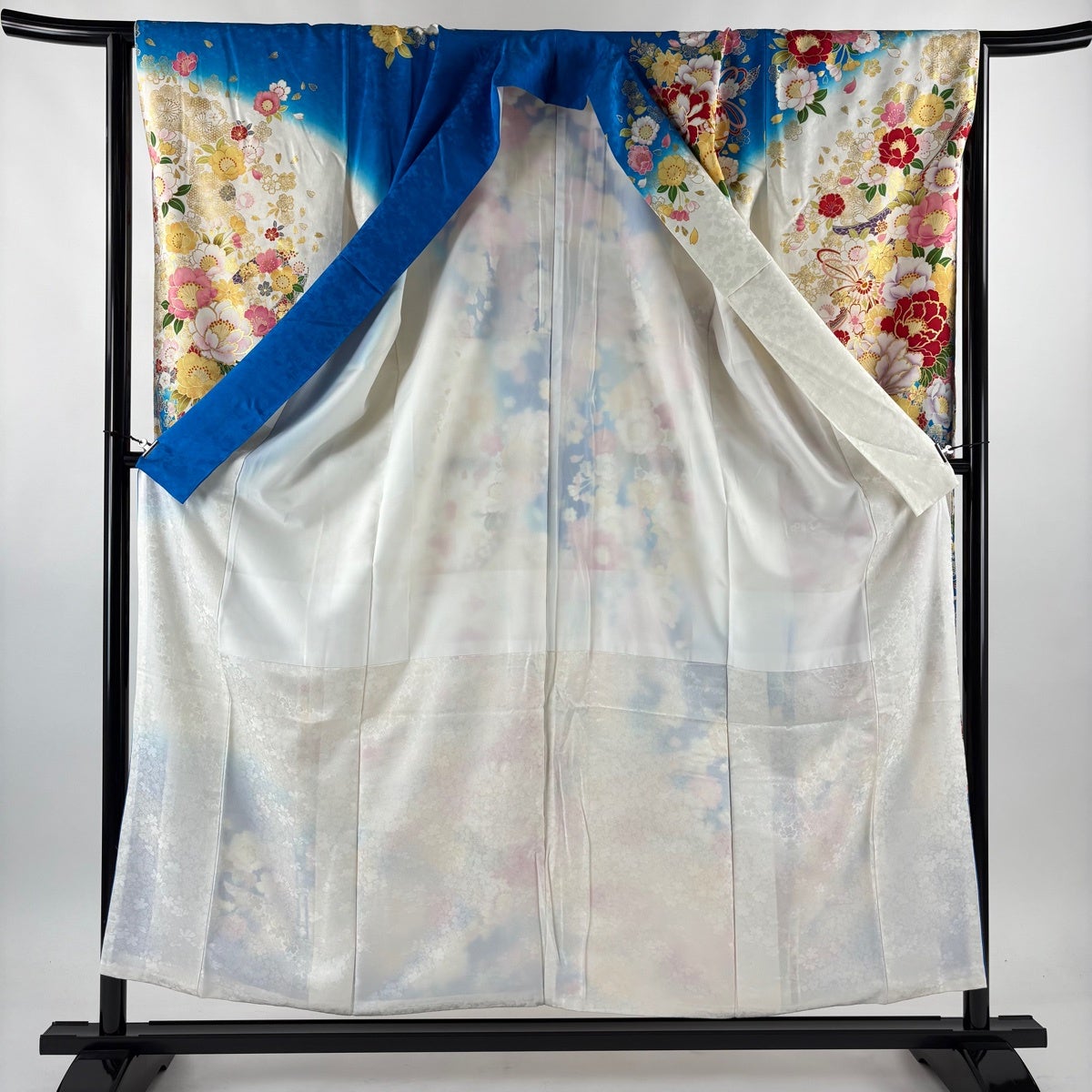 振袖 美品 名品 身丈155cm 裄丈64cm 正絹 【中古】 美品】 紬 身丈155.5cm 裄丈64cm 正絹 名品 【中古】の通販 by