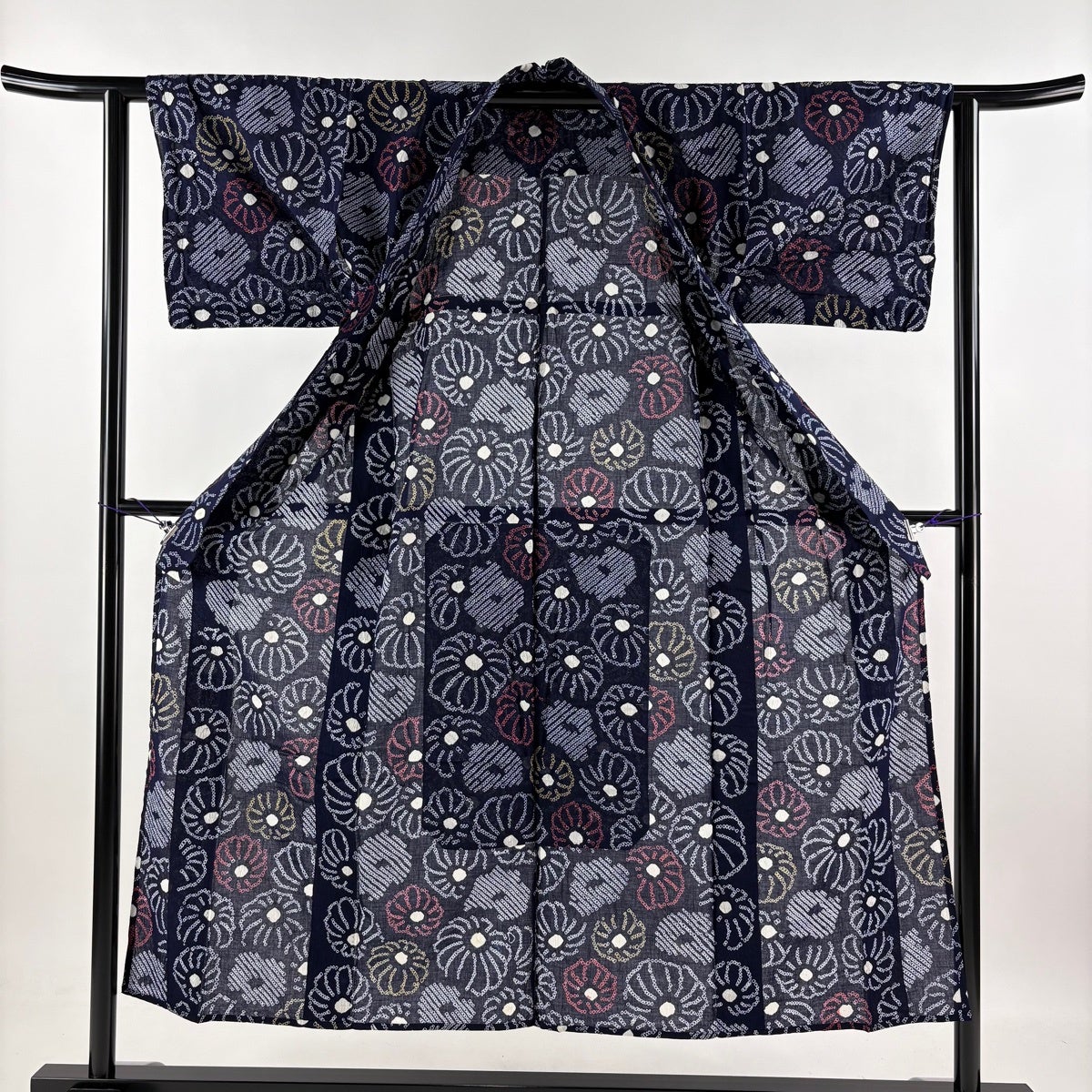 美品】 浴衣 身丈150cm 裄丈60cm S 絞り浴衣 花 濃紺 綿 名品｜中古