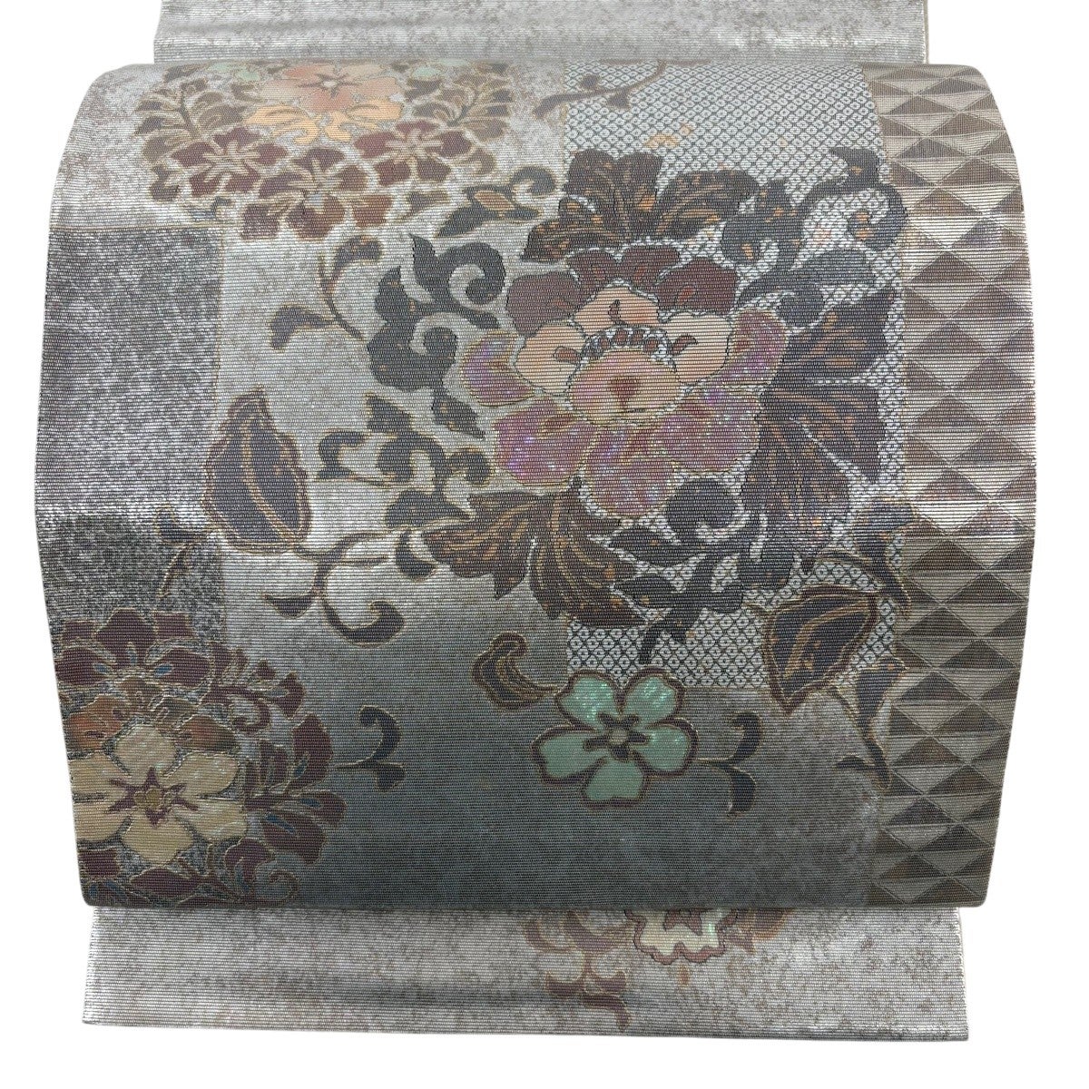 袋帯 秀品 落款あり 草花 蝶 螺鈿箔 銀色 お太鼓柄 正絹｜中古・古着
