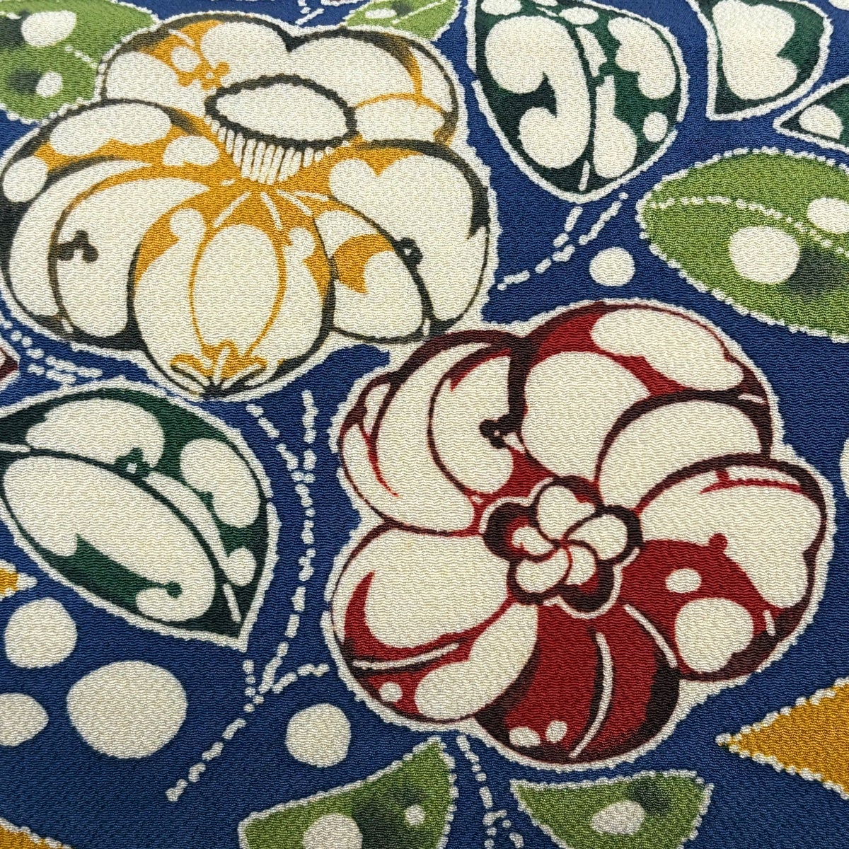 美品】 名古屋帯 秀品 椿 枝花 縮緬 山吹色 正絹｜中古・古着