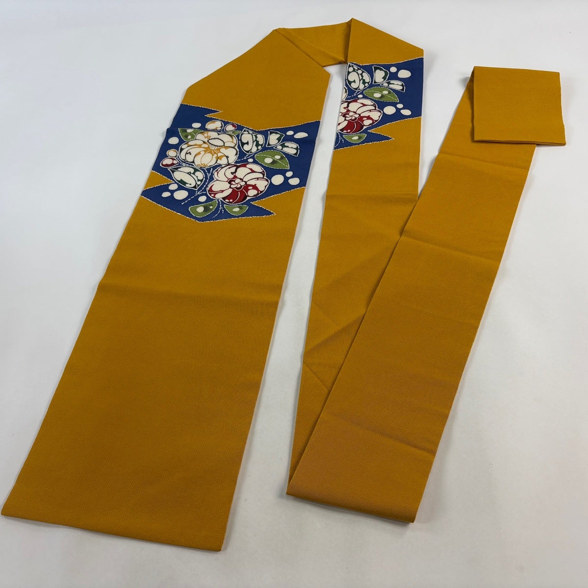 美品】 名古屋帯 秀品 椿 枝花 縮緬 山吹色 正絹｜中古・古着