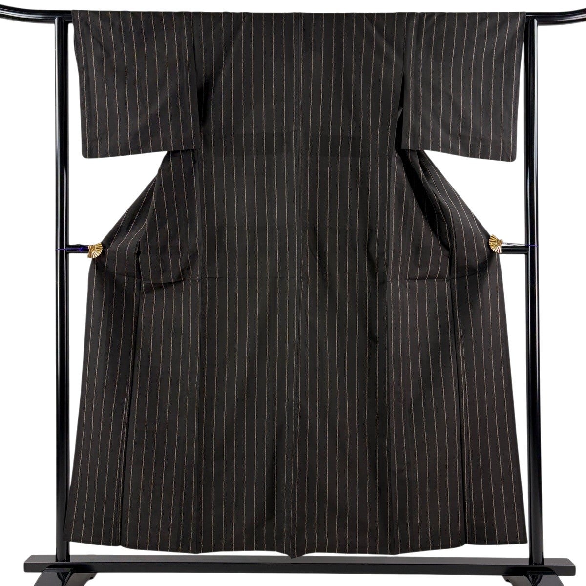 紬 身丈156.5cm 裄丈63cm 正絹 名品 【中古】 美品】 紬 身丈153.5cm 裄丈63.5cm S 袷 格子 幾何学 深緑 正絹 優品