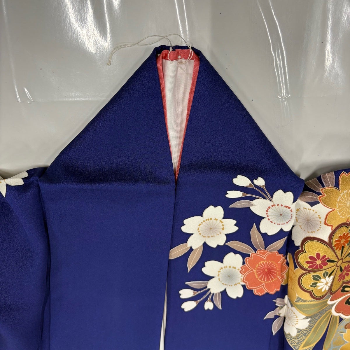 美品】 振袖 身丈154cm 裄丈61.5cm S 袷 花車 桜 金糸 金彩 紺色 正絹