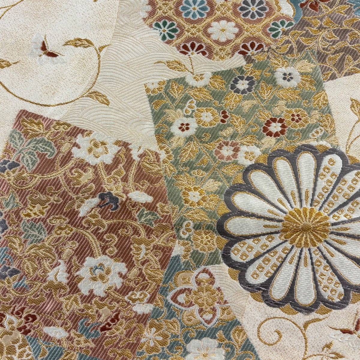 袋帯 秀品 華文 蝶 箔 刺繍 金色 六通 正絹｜中古・古着・リサイクル