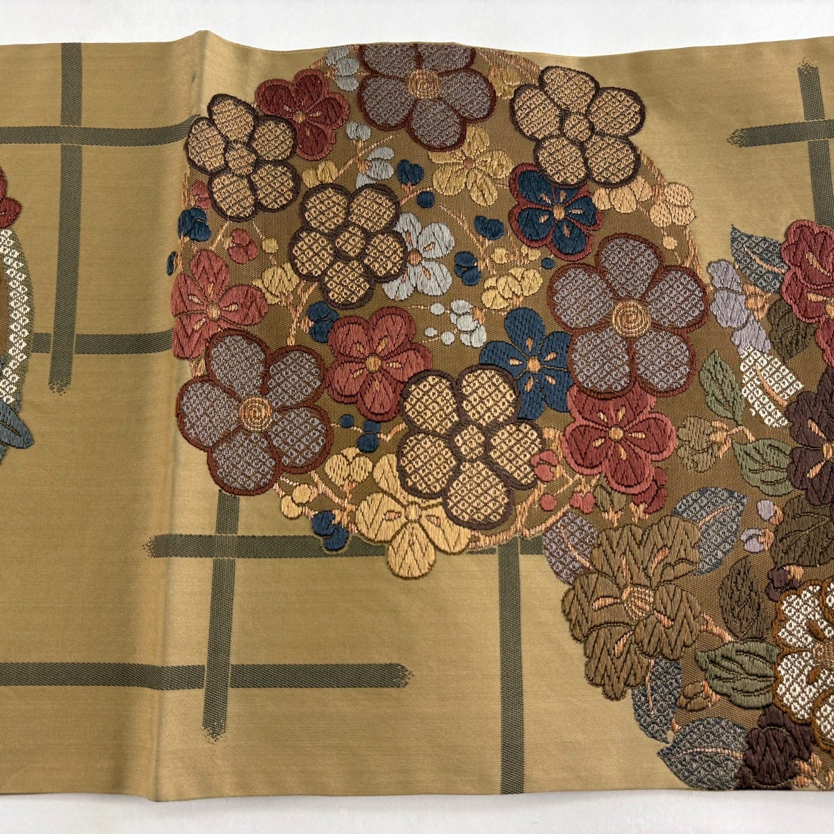 袋帯 秀品 格子取花丸文 金糸 唐織 黄土色 六通 正絹｜中古・古着