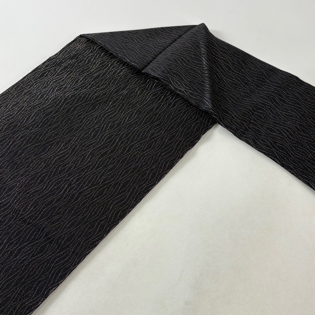 袋帯 銀糸 金属糸通し こげ茶 黒 縞 未使用品 美品 絹 新古品 kp1614 楽天市場】袋帯 美品 逸品 斉藤三才 落款あり 雪輪 三才鳥 金糸 ラメ糸