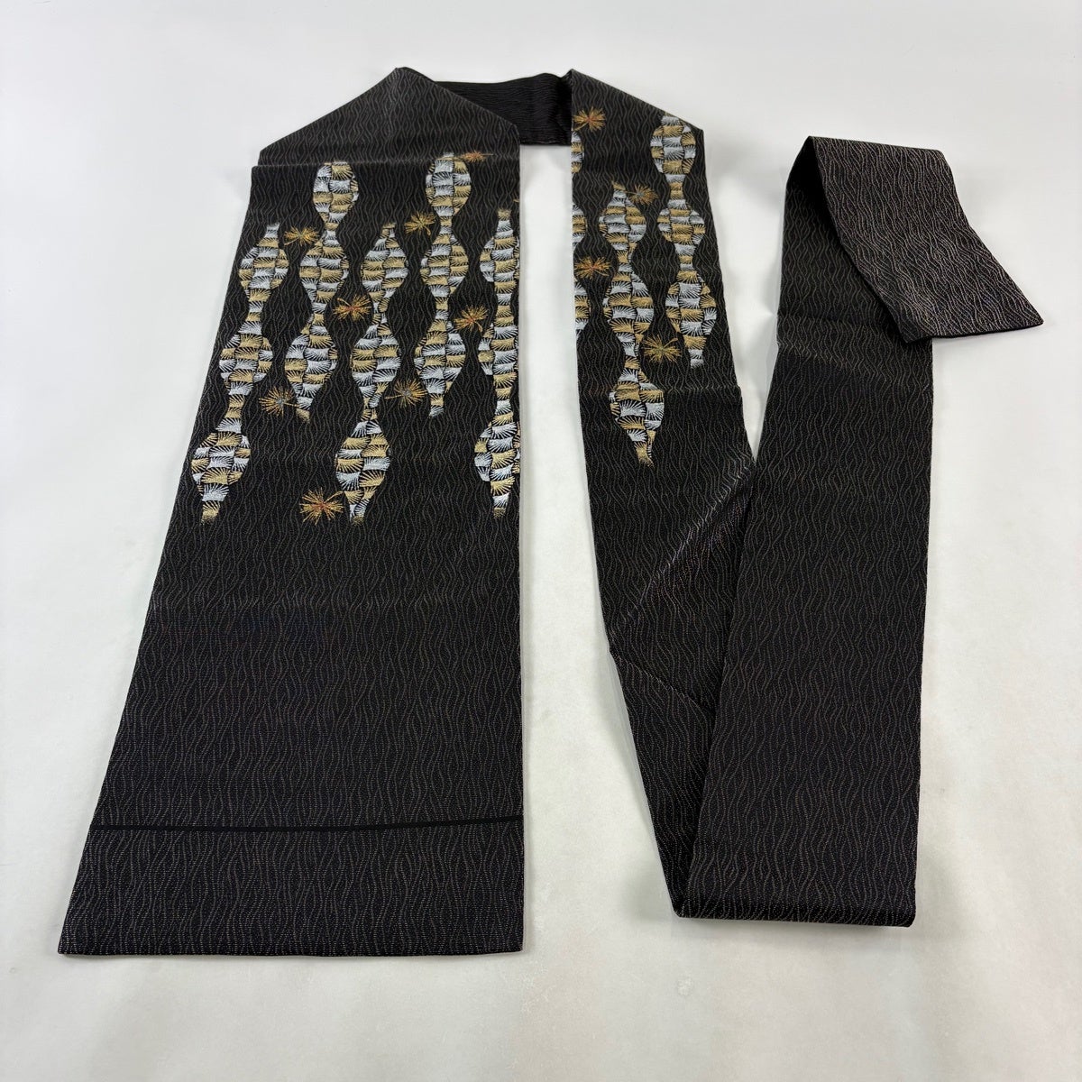 袋帯 銀糸 金属糸通し こげ茶 黒 縞 未使用品 美品 絹 新古品 kp1614 楽天市場】袋帯 美品 逸品 斉藤三才 落款あり 雪輪 三才鳥 金糸 ラメ糸