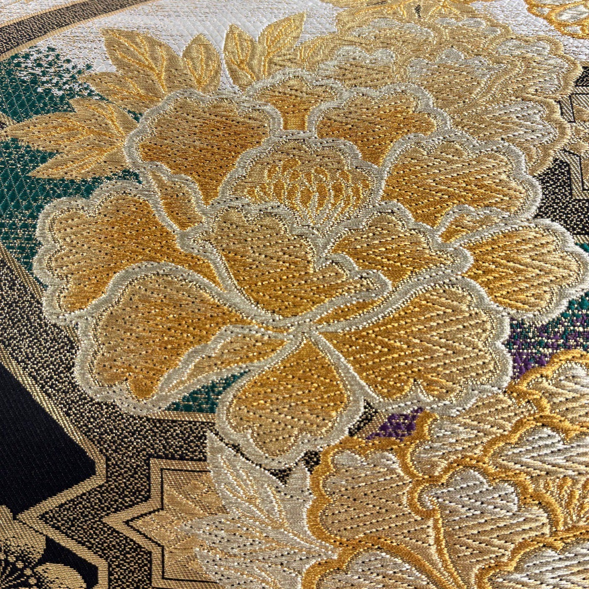 美品】 袋帯 秀品 草花 亀甲 箔 金銀糸 黒 六通 正絹｜中古・古着