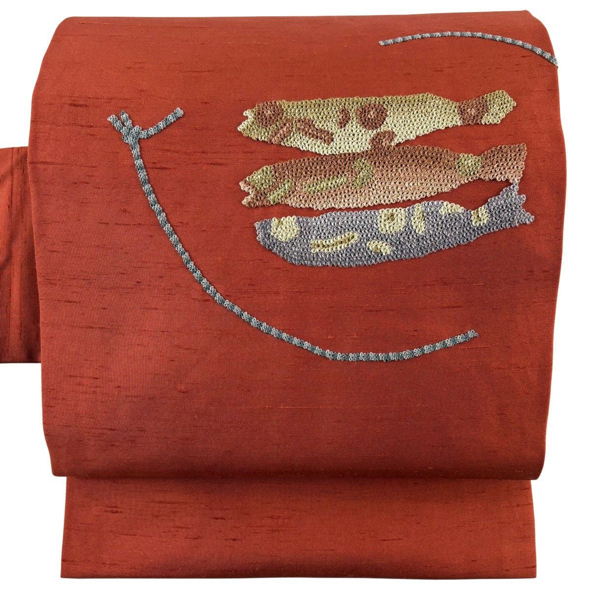 名古屋帯 紬 相良刺繍 六角に鳥柄 柘榴色 O-4495 美品】 名古屋帯 秀品 紬地 舟 小魚 相良刺繍 灰緑 正絹｜中古・古着