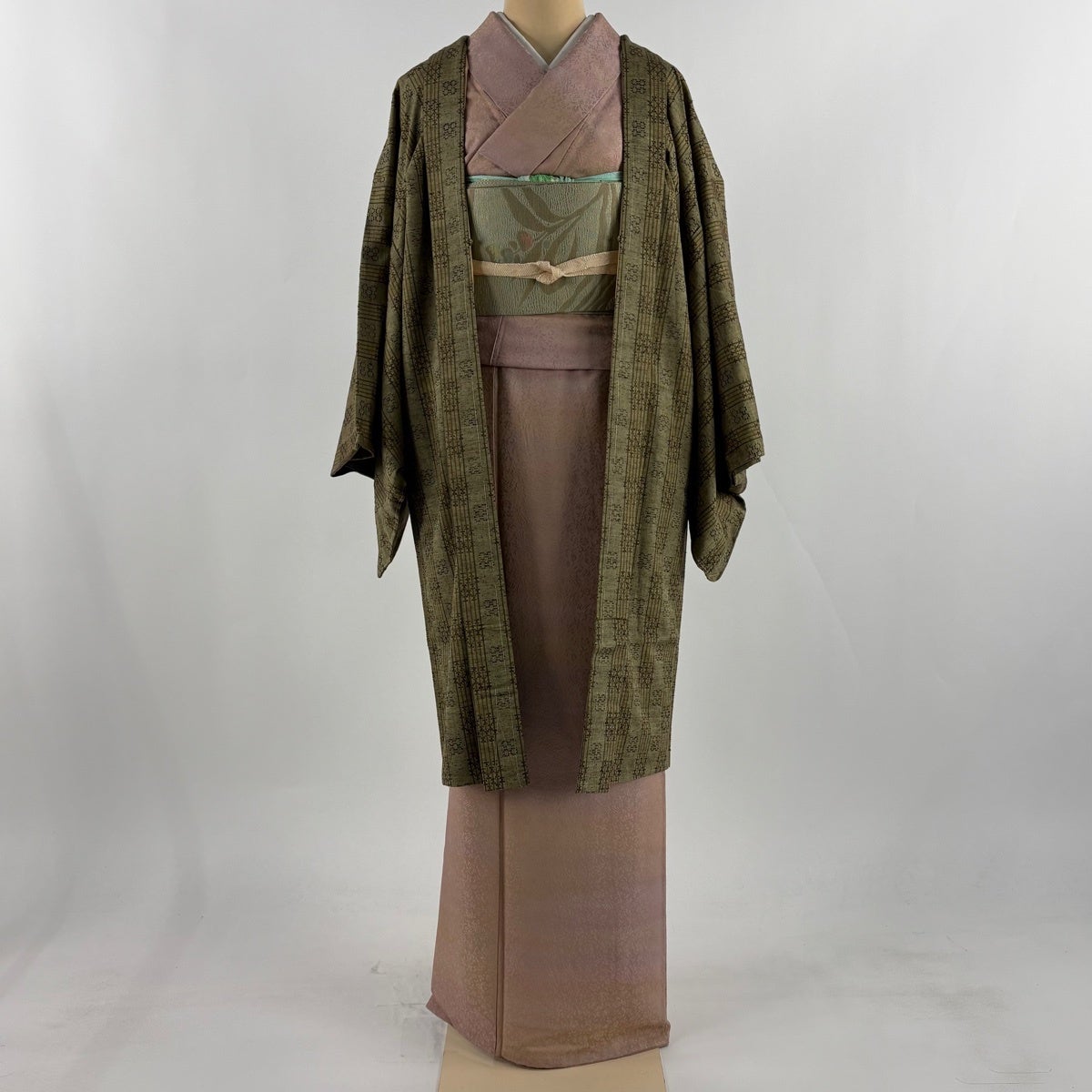 美品】 羽織 身丈105cm 裄丈68.5cm L 紬地 縦縞 幾何学模様 茶緑色
