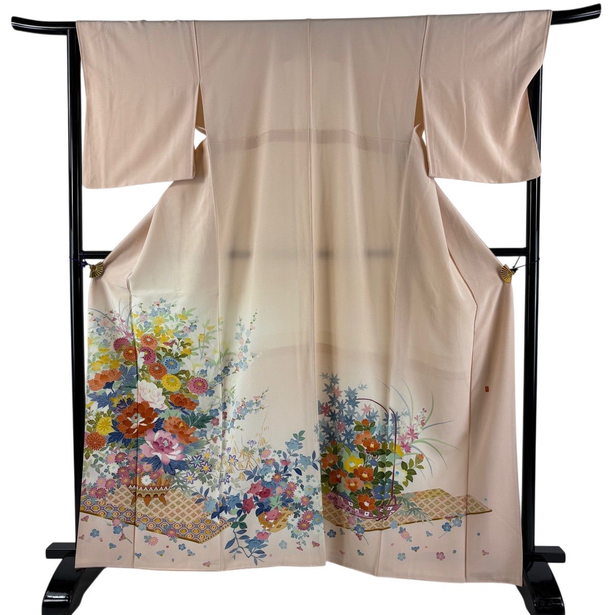 色留袖 身丈162.5cm 裄丈66cm 正絹 名品 【中古】 色留袖 身丈162.5cm 裄丈66cm M 袷 鬘帯 桜 金糸 金彩 薄小豆 正絹 秀