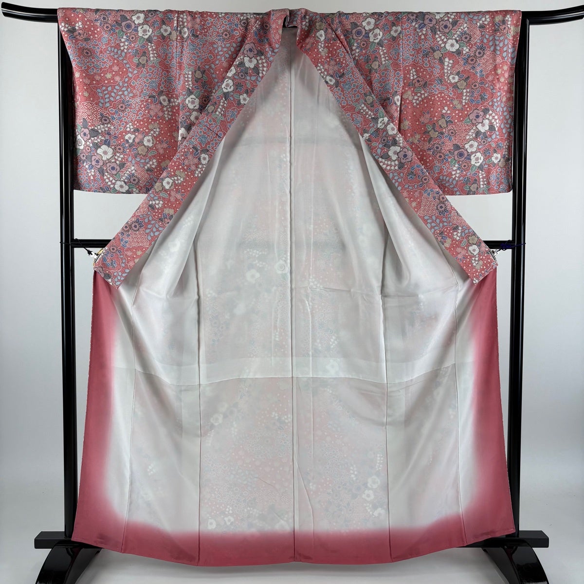 美品】 小紋 身丈163cm 裄丈66cm M 袷 辻が花柄 雲文 ピンク 正絹 秀品