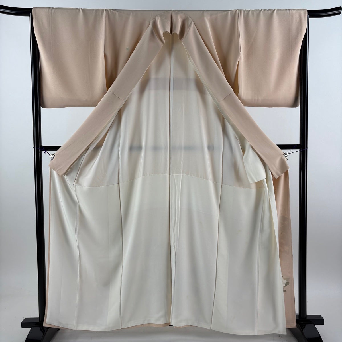 色留袖 身丈162.5cm 裄丈63cm 正絹 秀品 【中古】 色留袖 身丈162cm 裄丈65cm M 袷 扇 草花 金彩 金糸 薄ピンク 正絹 秀