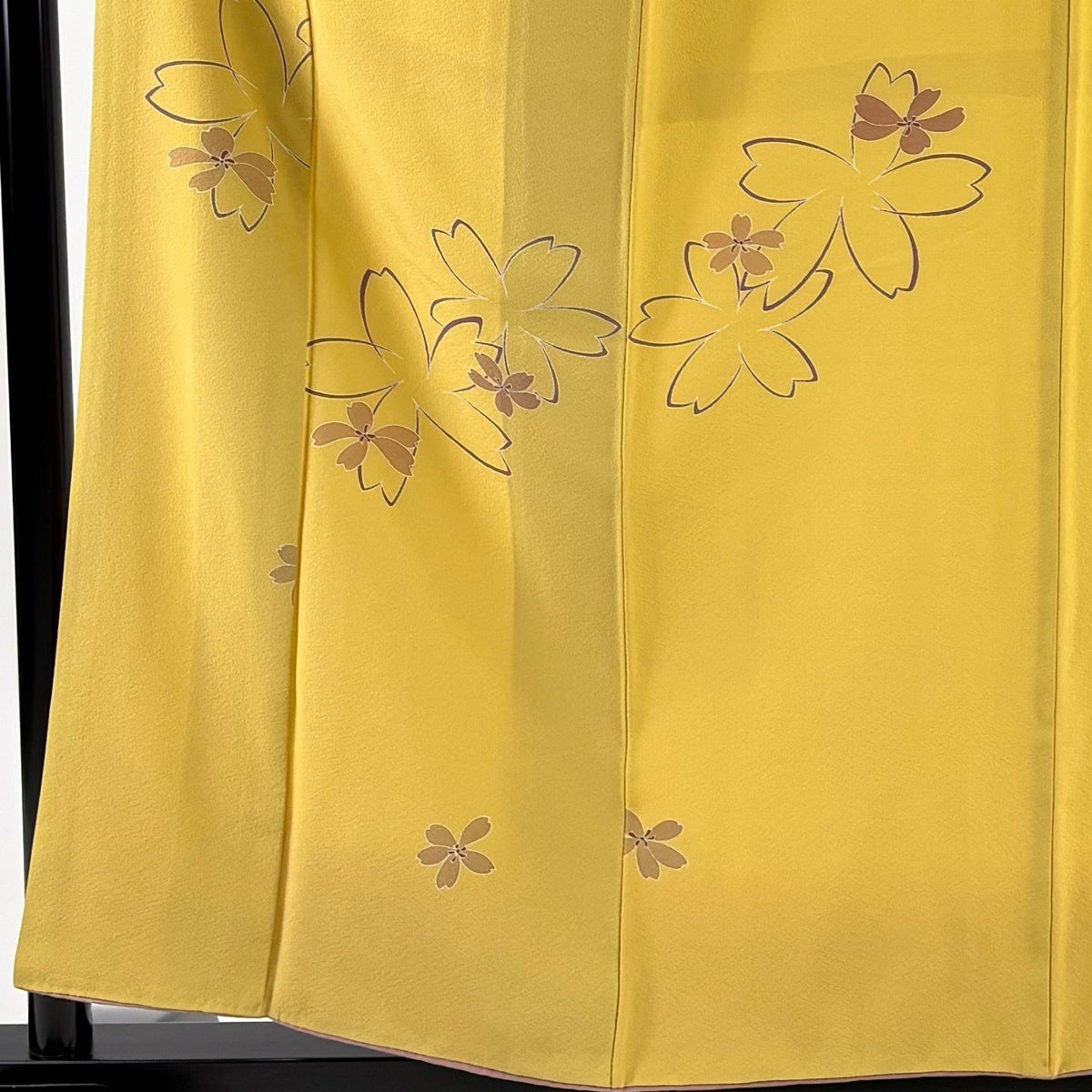 付下げ 身丈158.5cm 裄丈65.5cm M 袷 桜 山吹色 正絹 秀品｜中古・古着