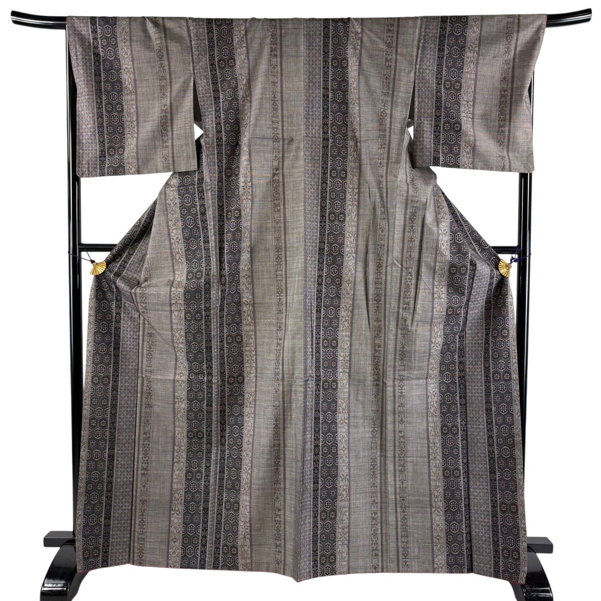 紬 身丈162.5cm 裄丈67.5cm L 袷 幾何学模様 茶紫 正絹 秀品｜中古