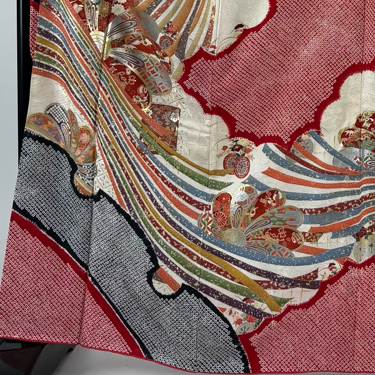 【美品】振袖　金彩　銀彩　飛鶴　やまと誂製　身丈154 裄丈63.5 f20 振袖 身丈163cm 裄丈63.5cm S 袷 花 鶴 金銀彩 絞り 赤 正絹 秀品
