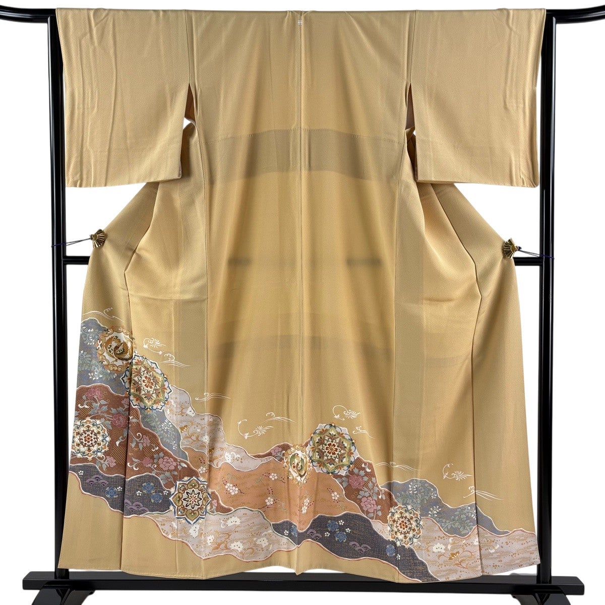 色留袖 身丈158.5cm 裄丈64.5cm 正絹 秀品 【中古】 色留袖 身丈157.5cm 裄丈65cm M 袷 鳥 花 刺繍 金銀糸 茶緑色 正絹 秀