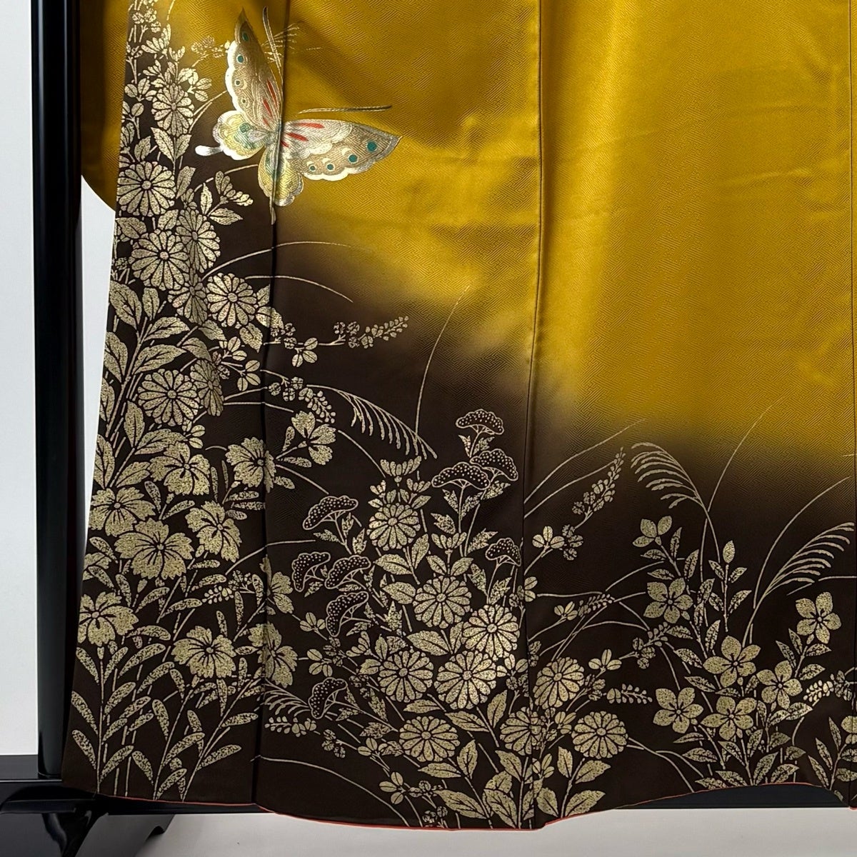 【美品】 振袖 身丈160cm 裄丈64.5cm 正絹 秀品 【中古】 振袖 身丈165.5cm 裄丈67cm M 袷 草花 雲文 刺繍 金彩 朱色 正絹 秀品
