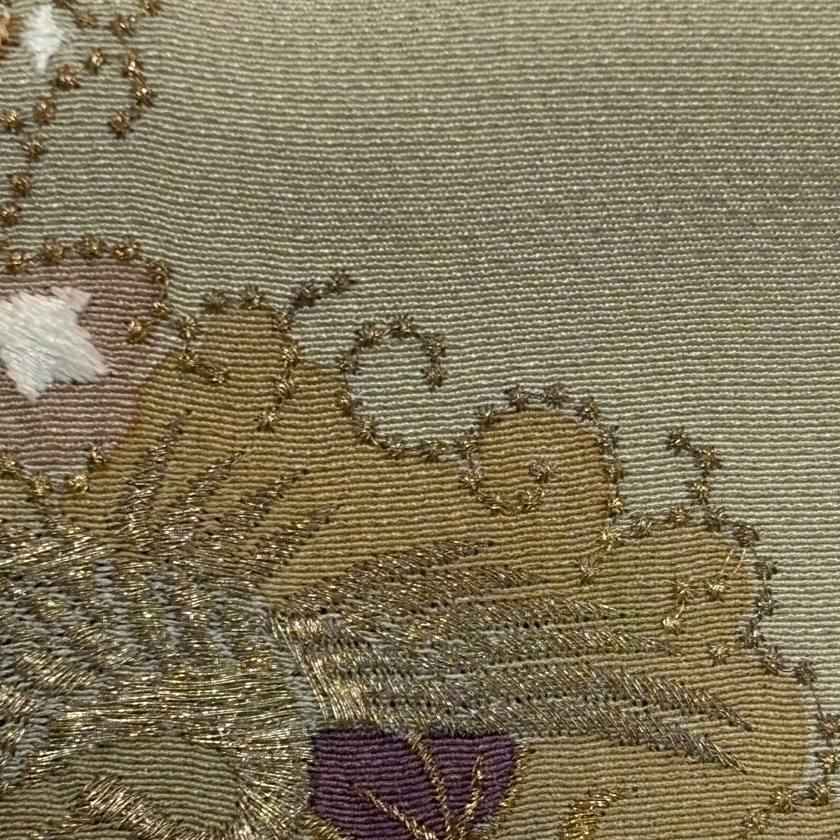 付下げ 身丈158.5cm 裄丈62cm S 袷 華文 花鳥 金糸 刺繍 灰茶 正絹 秀