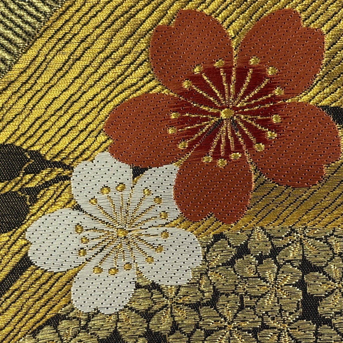 美品】 袋帯 秀品 振袖向き 桜 金糸 金色 六通 正絹｜中古・古着