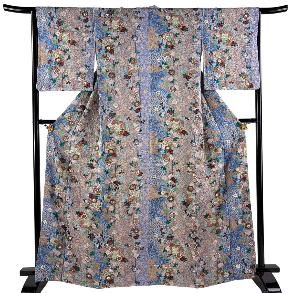 小紋 身丈162cm 裄丈66cm 正絹 名品 【中古】 小紋 身丈162cm 裄丈66cm M 単衣 紋意匠 草花 灰色 正絹 名品｜中古