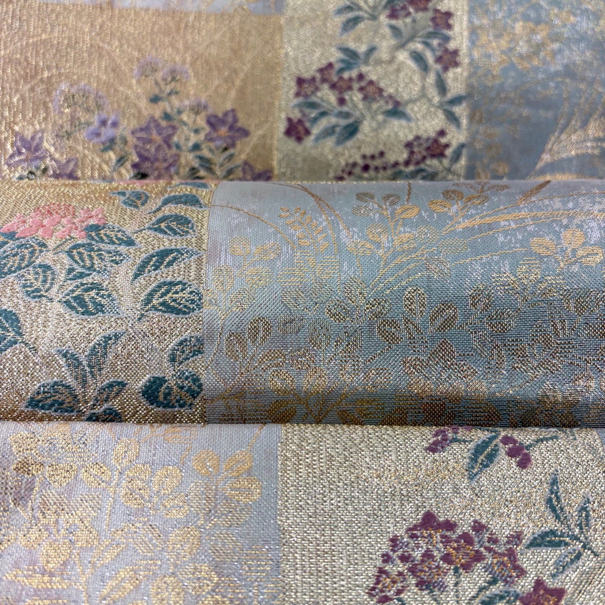 袋帯 美しい花模様 金糸薄紫色 ガード加工 O-5957 袋帯 美しい花模様 金糸薄紫色 ガード加工 O-5957 【公式通販】