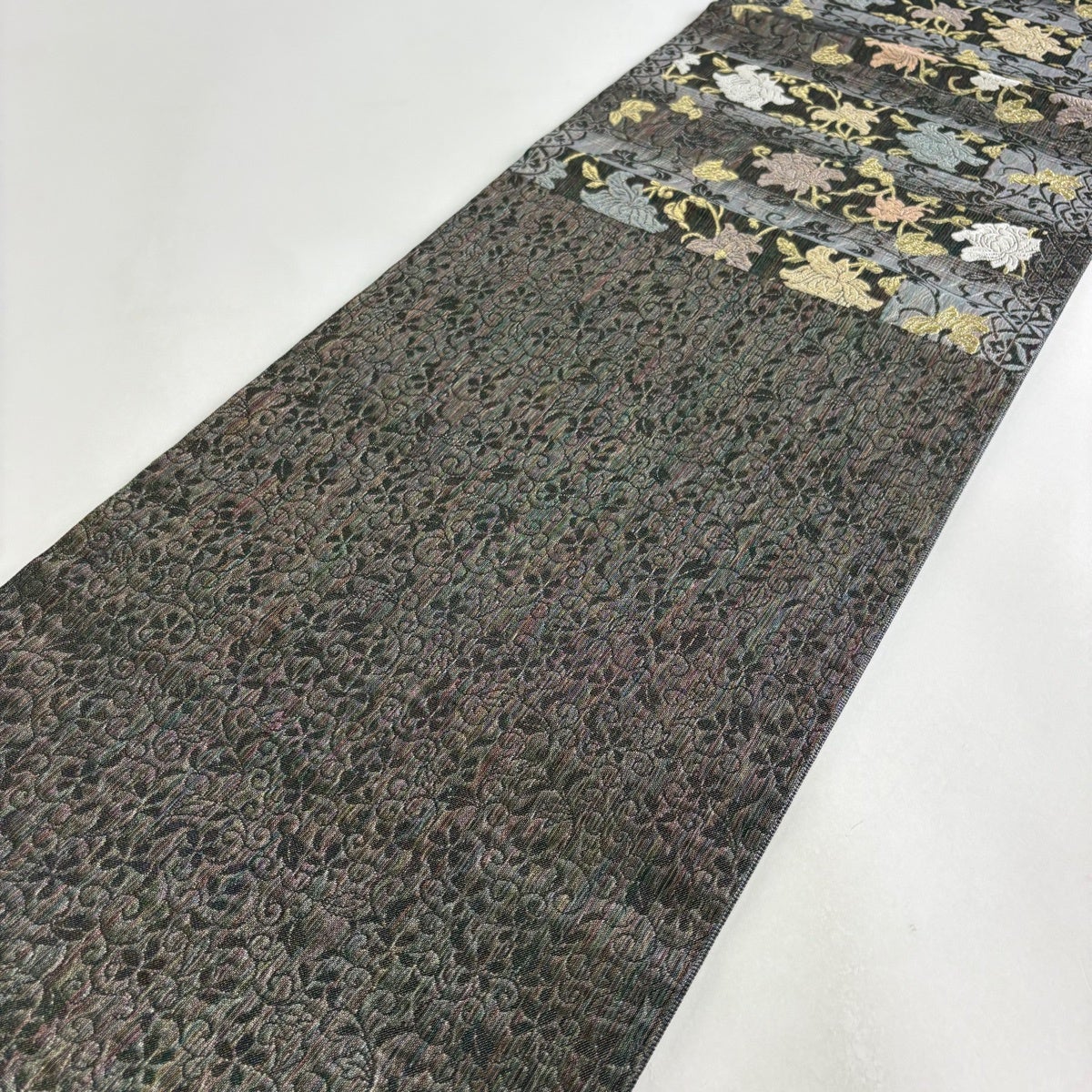 ハロウィンクーポン対象】 【美品】 袋帯 名品 花唐草 金銀糸 灰茶 六