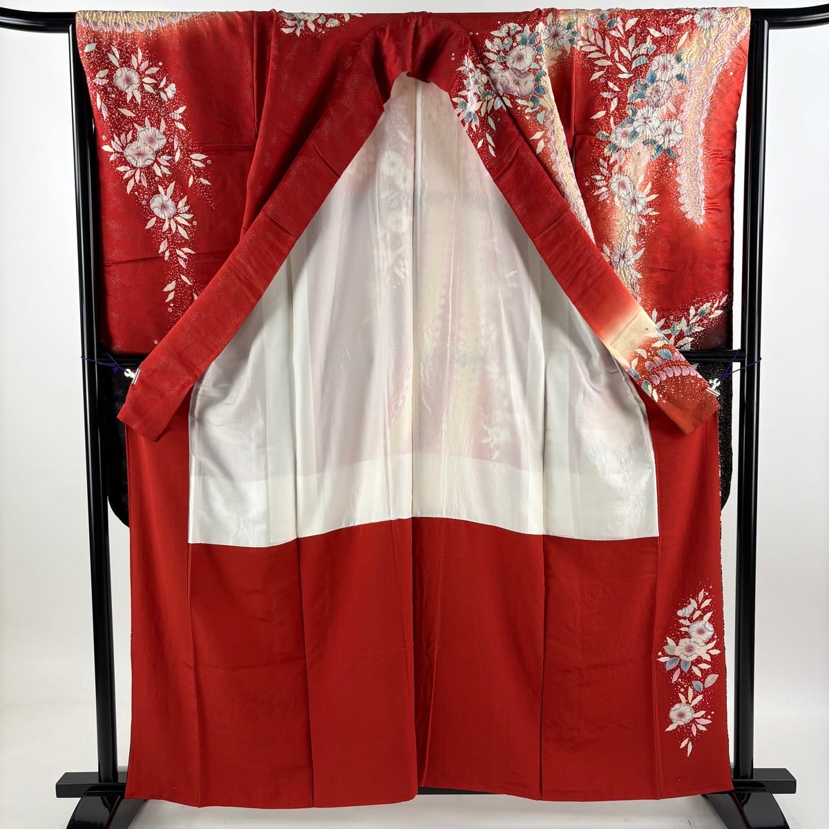 今だけの価格！ 銀通し 辻ヶ花 正絹 振袖 作家物 落款入 裄67cm 早い者勝 HANAE MORI - 今だけの価格！ 銀通し 辻ヶ花 正絹 振袖 作家物 落款入