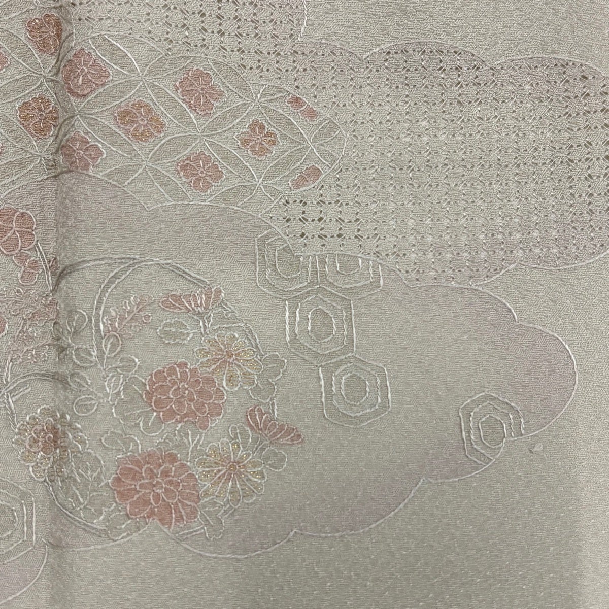 付下げ 身丈155.5cm 裄丈66cm M 袷 花丸文 雲文 刺繍 金糸 灰緑 正絹