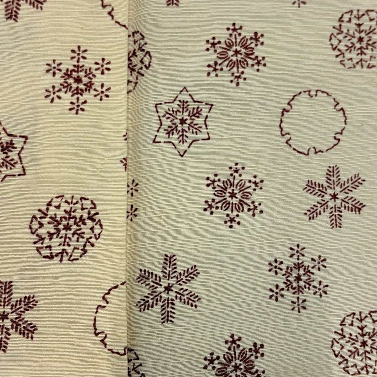 身丈150.5㎝一つ紋訪問着⭐刺繍の花⭐絞りの小雪⭐️絵画のように美しい⭐️単品 30%OFF 訪問着 身丈155cm 裄丈62cm S 袷 やまと 落款あり 枝梅 青海波