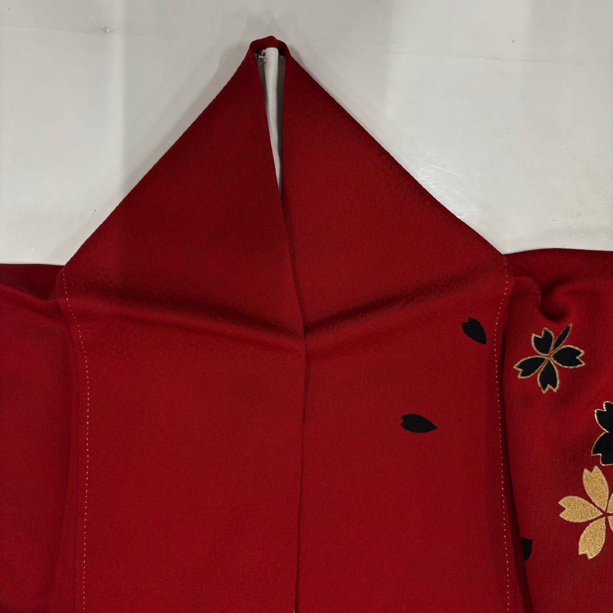振袖 身丈163cm 裄丈69cm 正絹 秀品 【中古】 美品】 振袖 身丈163cm 裄丈69cm L 袷 桜 金糸 金彩 赤 正絹 秀品