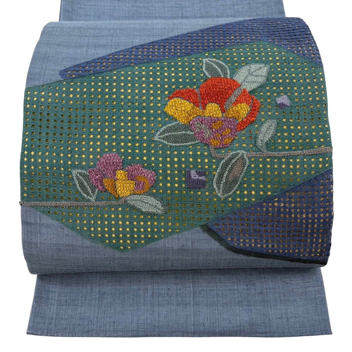 袋帯 秀品 草花 市松 刺繍 灰色 お太鼓柄 正絹｜中古・古着