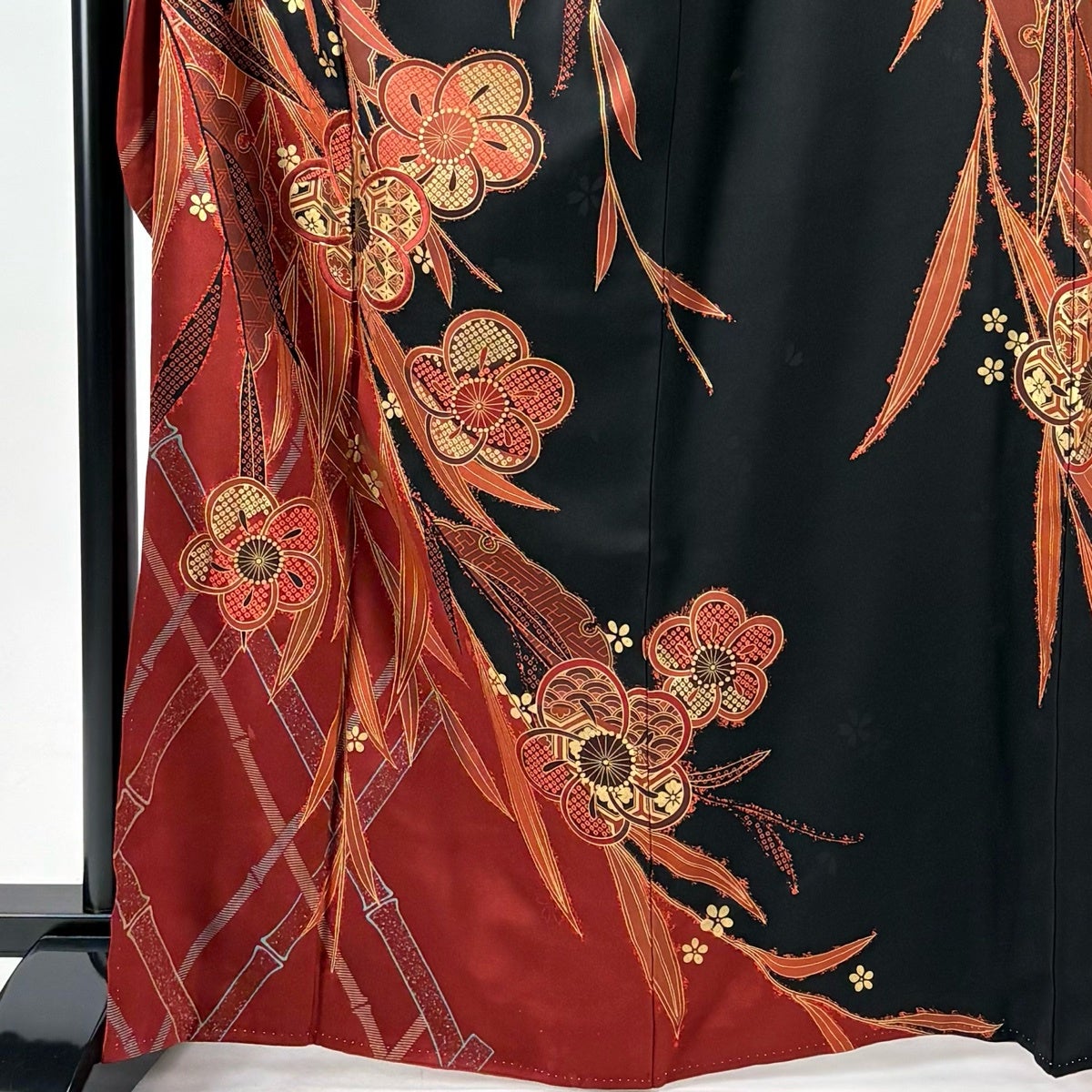 美品】 振袖 身丈167cm 裄丈67cm M 袷 梅 竹 金彩 染め分け 黒 正絹