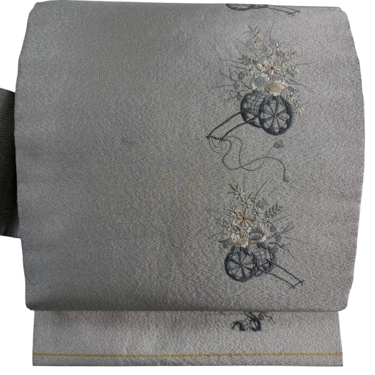 名古屋帯 優品 関西仕立て 花車 刺繍 銀通し 銀色 正絹｜中古・古着