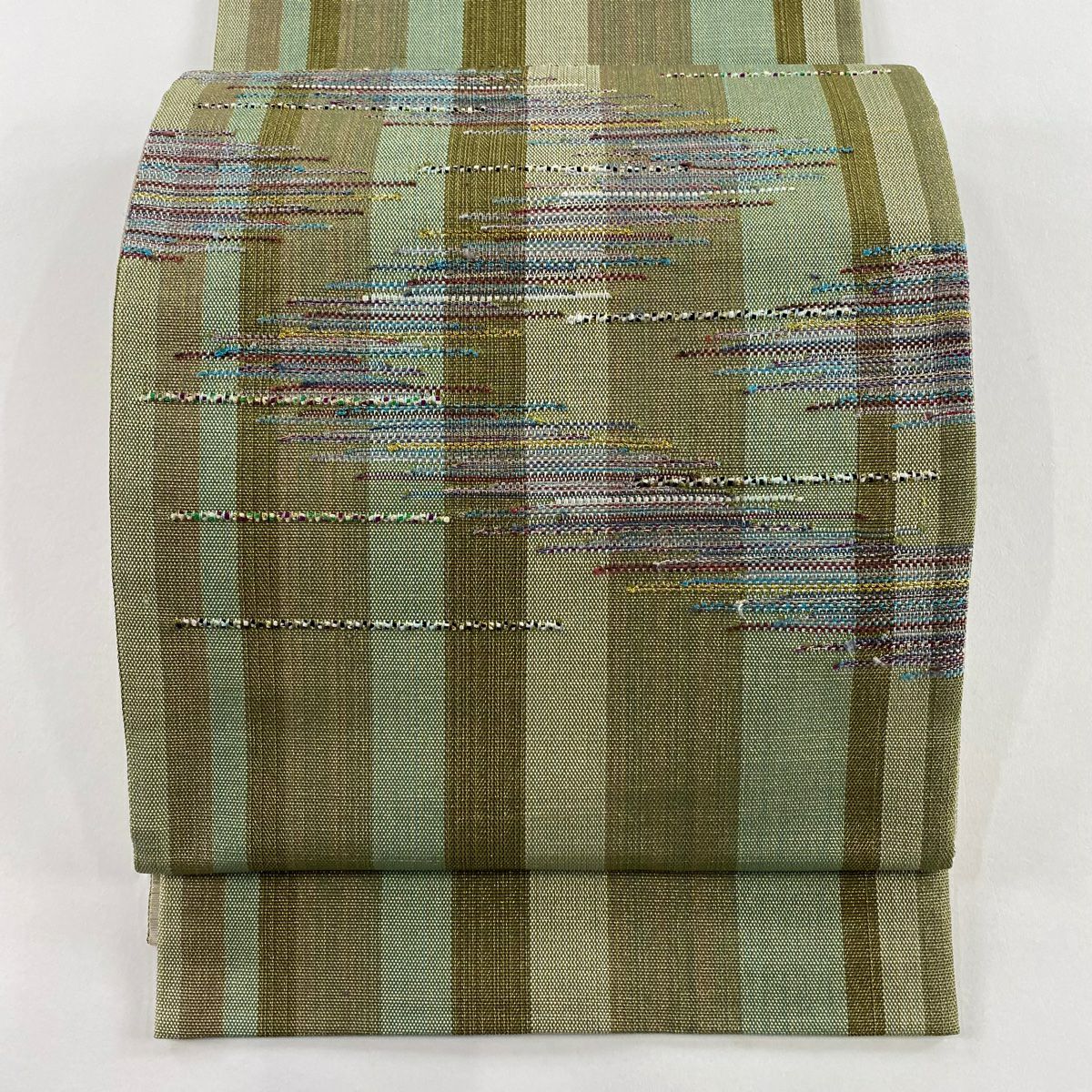 在庫一掃】 【美品】 袋帯 名品 段縞 縞 金糸 灰緑 お太鼓柄 正絹