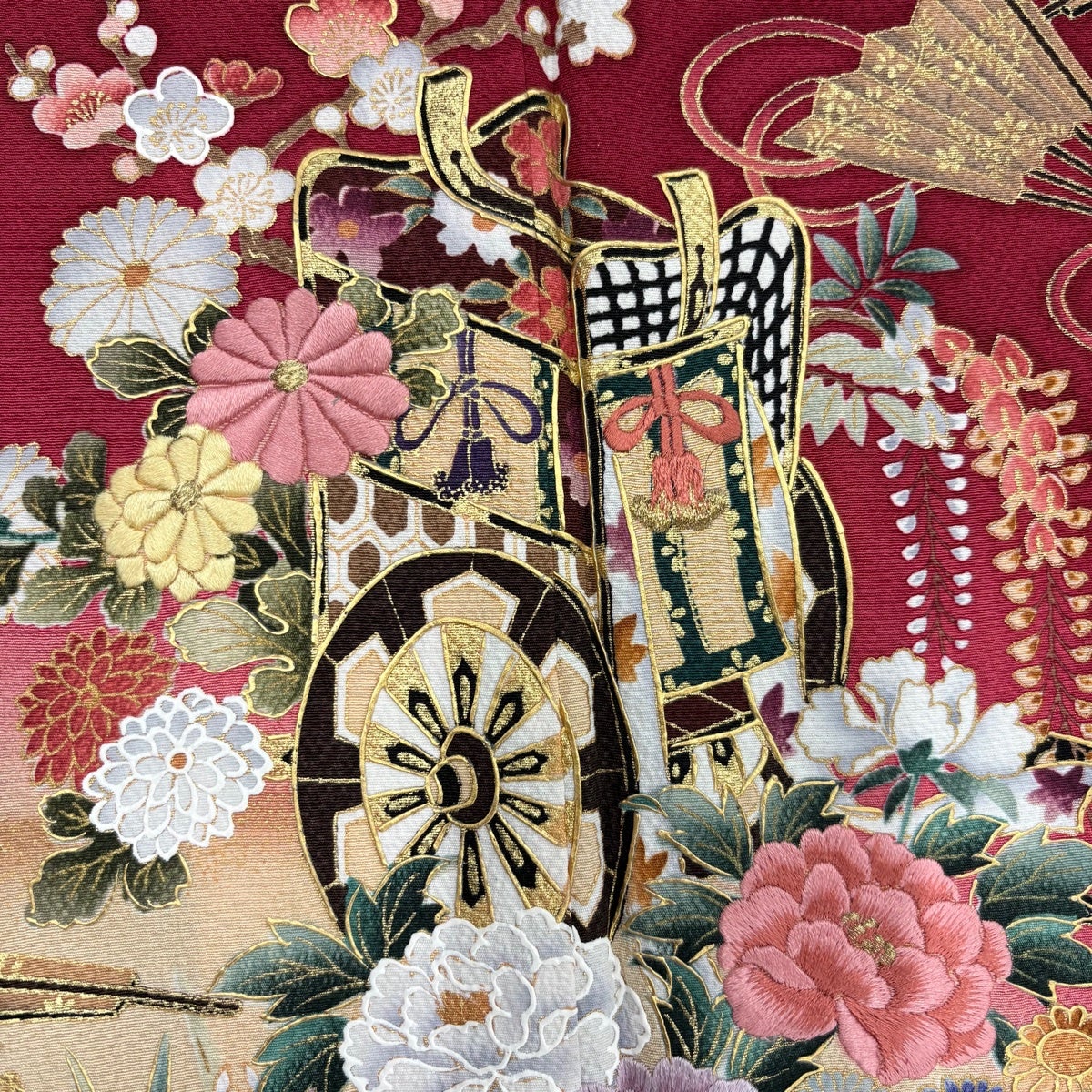 振袖 秀品 身丈164cm 裄丈66cm 正絹 【中古】 美品】 振袖 身丈167.5cm 裄丈67cm M 袷 花車 蝶 金彩 朱色 正絹 秀品