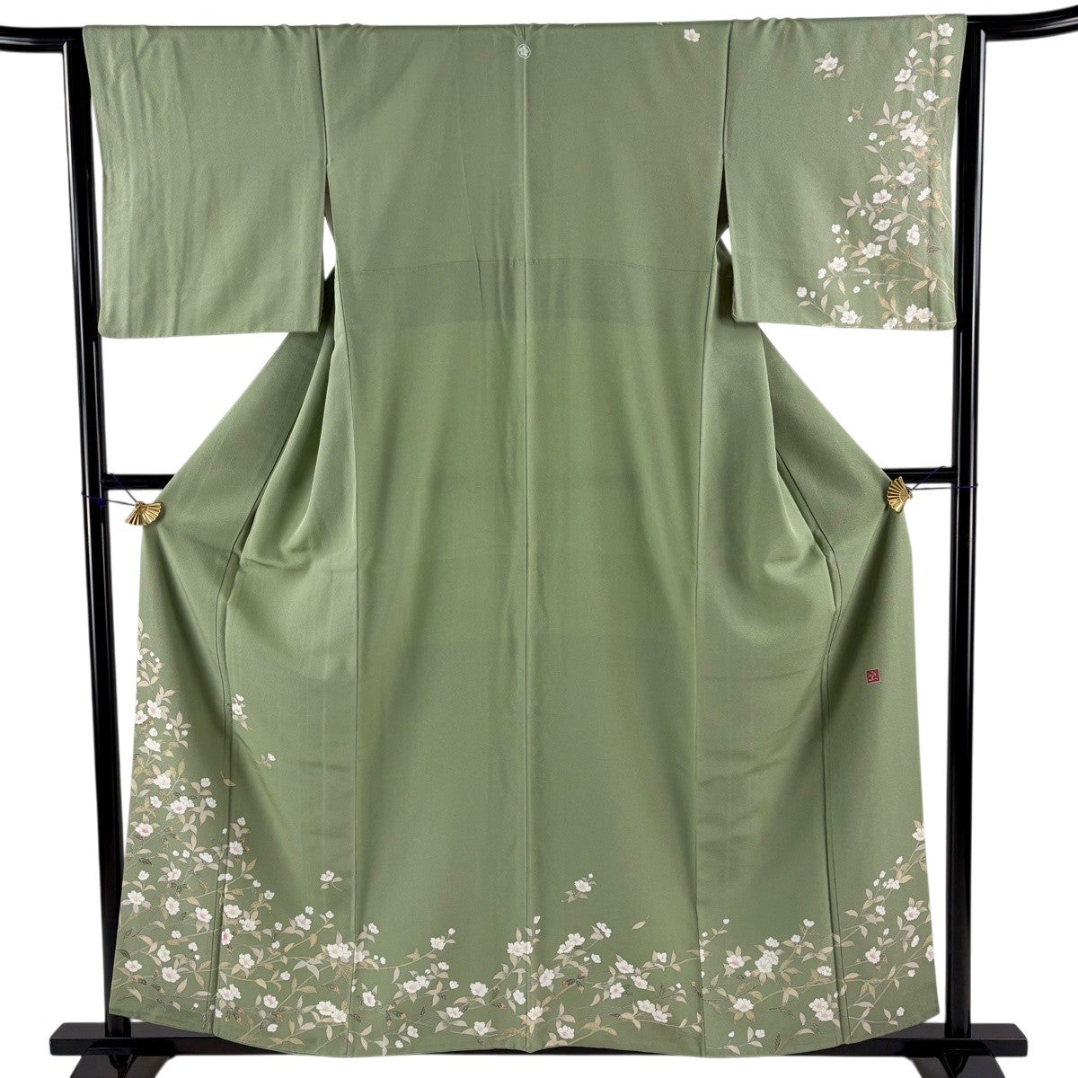 【美品】 付下げ 身丈155.5cm 裄丈63cm 正絹 秀品 【中古】 美品】 付下げ 身丈155.5cm 裄丈64.5cm M 袷 草花 金糸 刺繍 薄緑 正絹