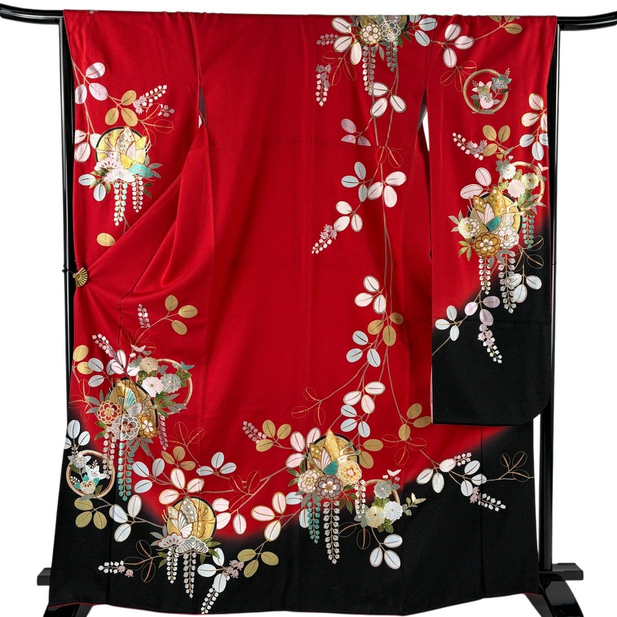 振袖 秀品 身丈168cm 裄丈68cm 正絹 【中古】 振袖 身丈168cm 裄丈66cm M 袷 蝶 草花 金銀彩 金通し 赤 正絹 秀品