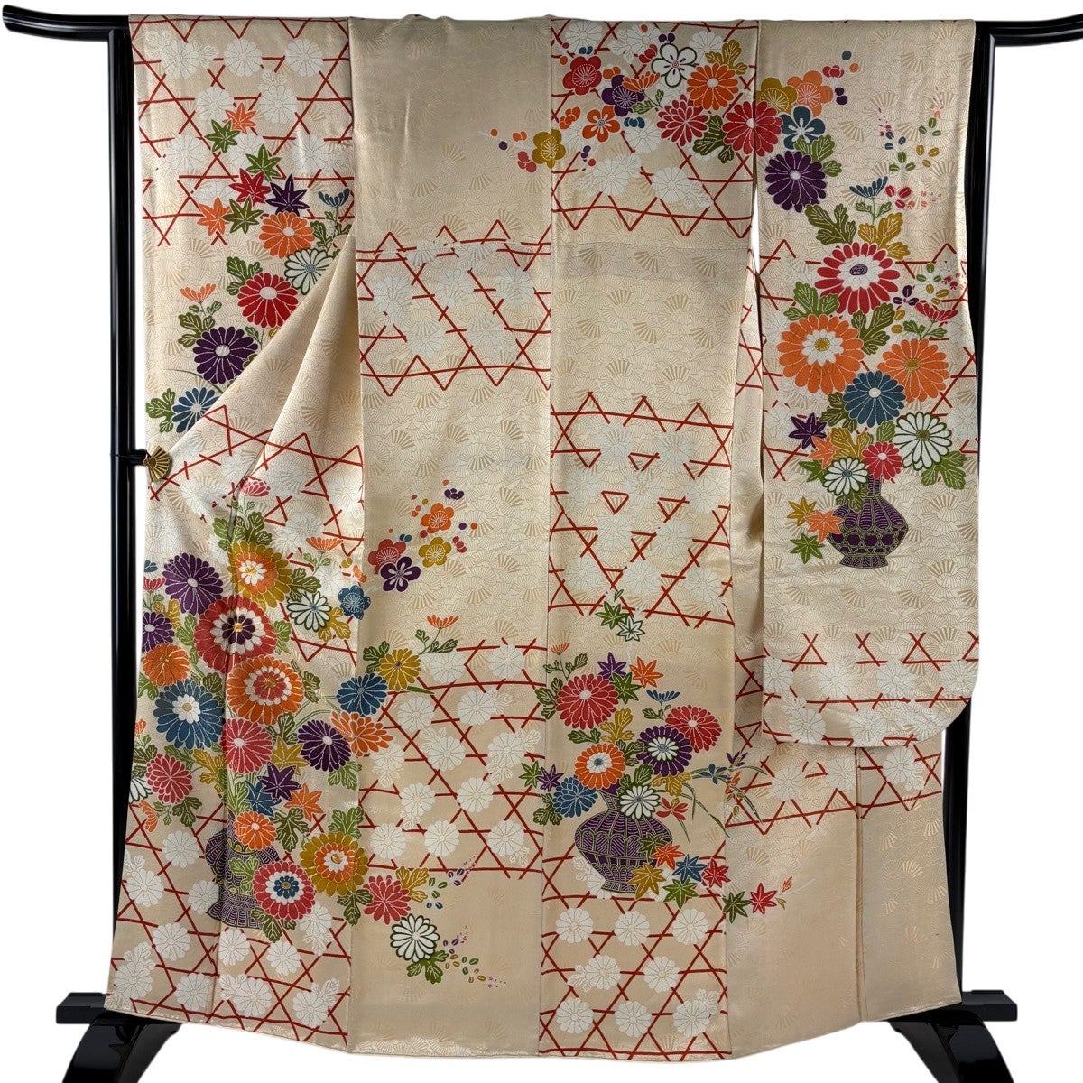 振袖 身丈163cm 裄丈64cm M 袷 菊 花器 金糸 ベージュ 正絹 秀品｜中古