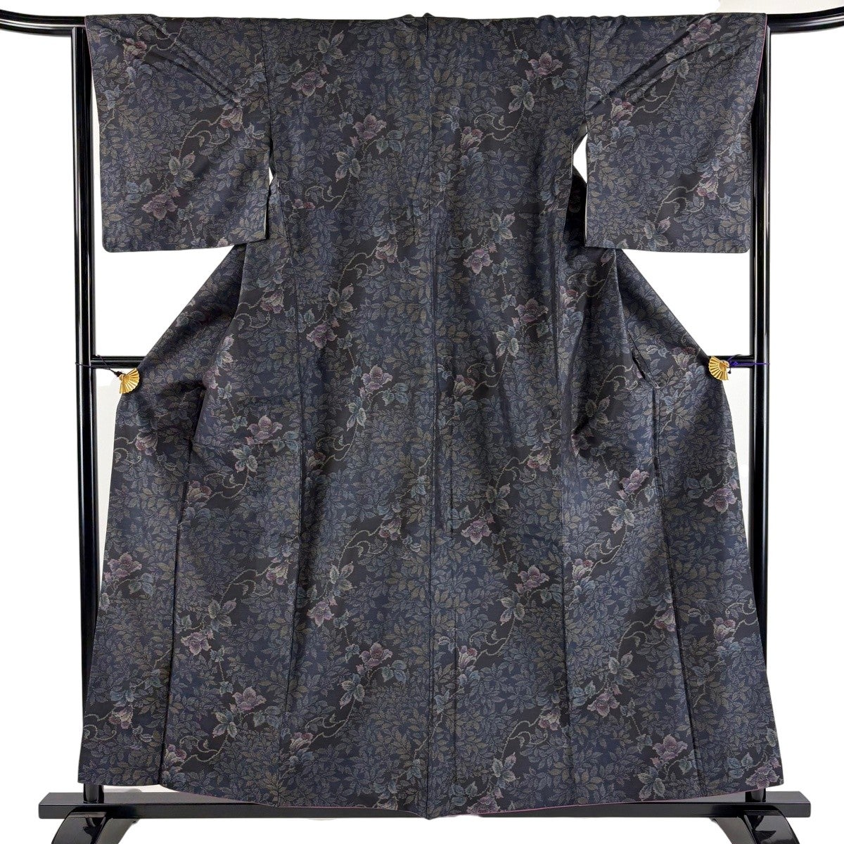 紬 身丈158cm 裄丈65cm M 袷 やまと 草花 墨色 正絹 秀品｜中古・古着