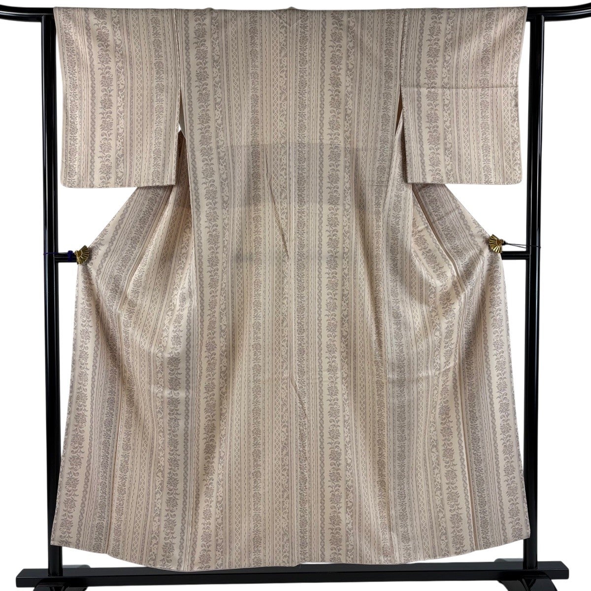 【美品】 小紋 身丈168.5cm 裄丈68cm 正絹 逸品 【中古】 美品】 小紋 身丈168.5cm 裄丈68cm L 袷 陶彩染 霞 ピンクベージュ