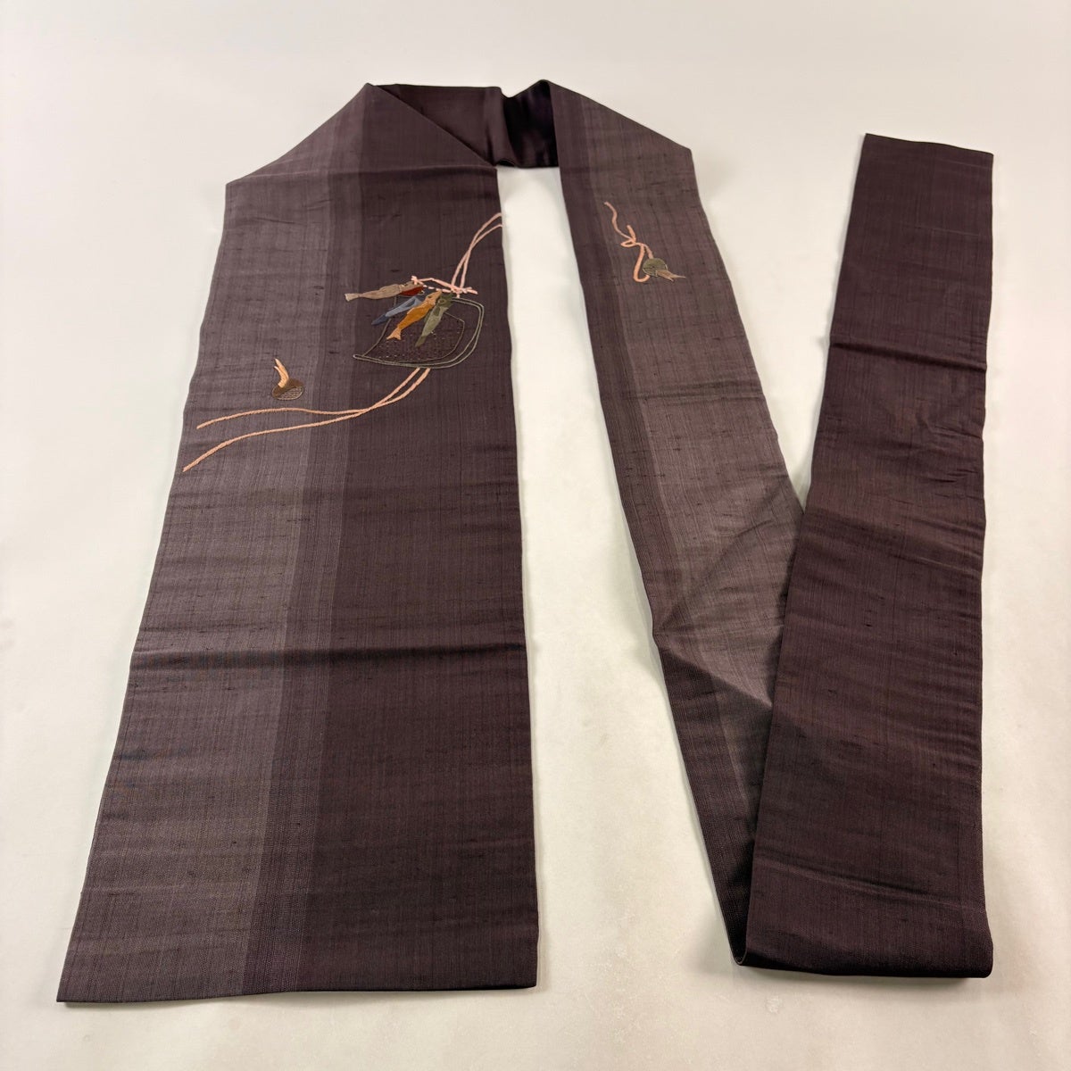 a2510-138 名古屋帯  美品 正絹 着物  刺繍 紬 名古屋帯 未使用 正絹 九寸 紬 手刺繍 刺し子 手織り 黒 濃抹茶