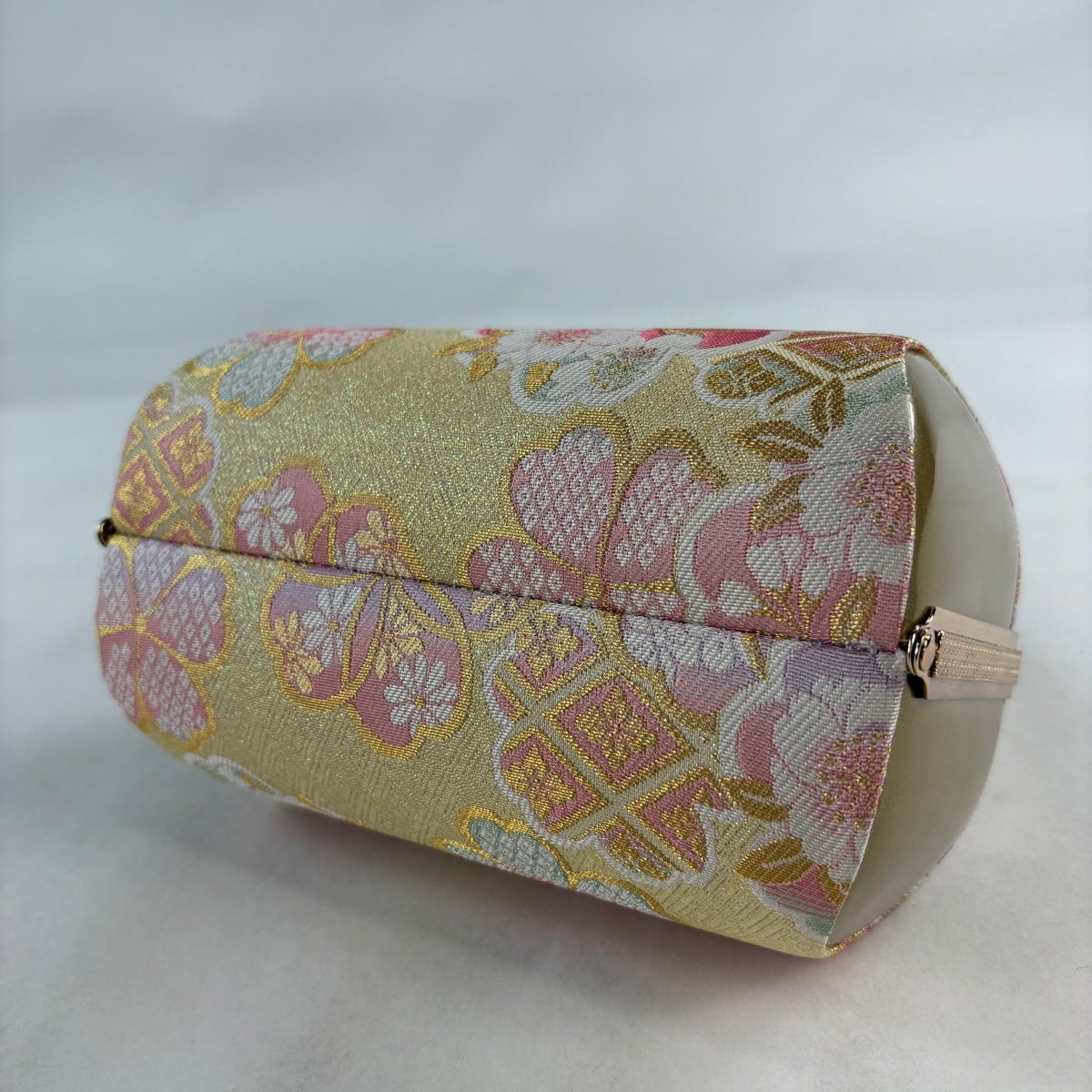 美品】和装バッグ 優品 フォーマル 桜 疋田 金糸 ラメ糸 薄黄 正絹