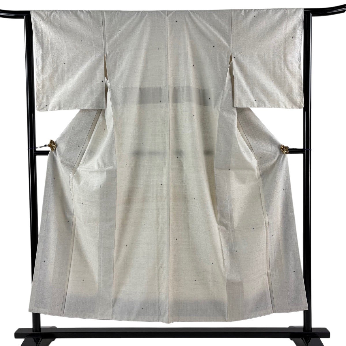 結城紬 身丈164cm 裄丈71cm 正絹 逸品 【中古】 結城紬 身丈164.5cm 裄丈65.5cm M 袷 本場結城紬 奥順 証紙 無地 灰紫