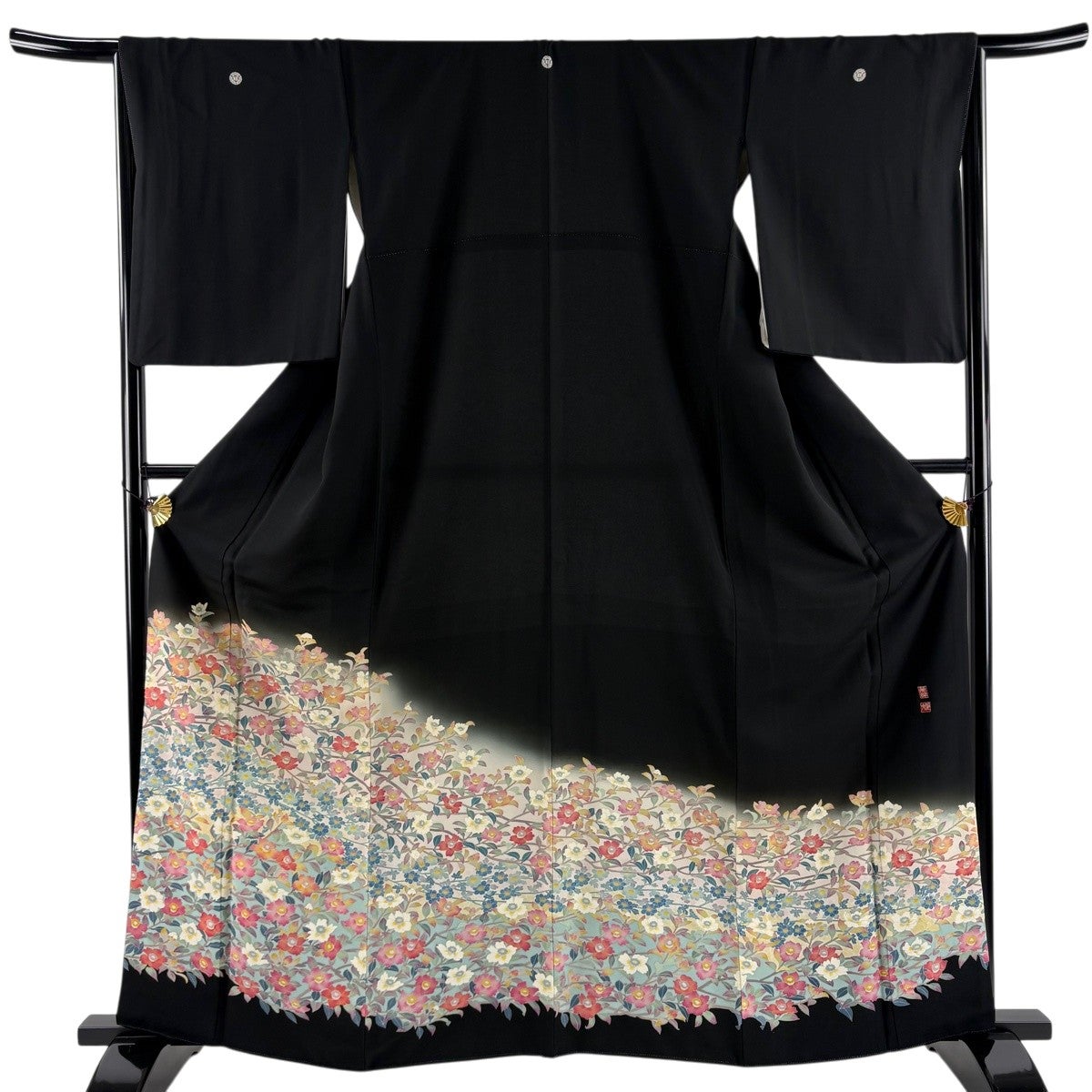 色留袖 身丈166cm 裄丈68cm 正絹 名品 【中古】 美品】 黒留袖 身丈163cm 裄丈65.5cm M 袷 落款あり 草花 ぼかし 黒