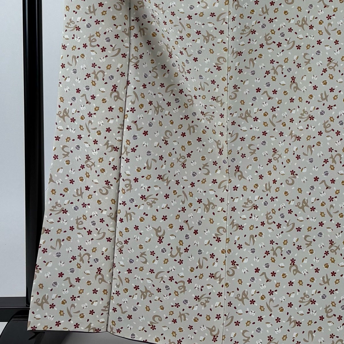 小紋 身丈165.5cm 裄丈66.5cm M 袷 撫松庵 洗える着物 文字紋 うさぎ