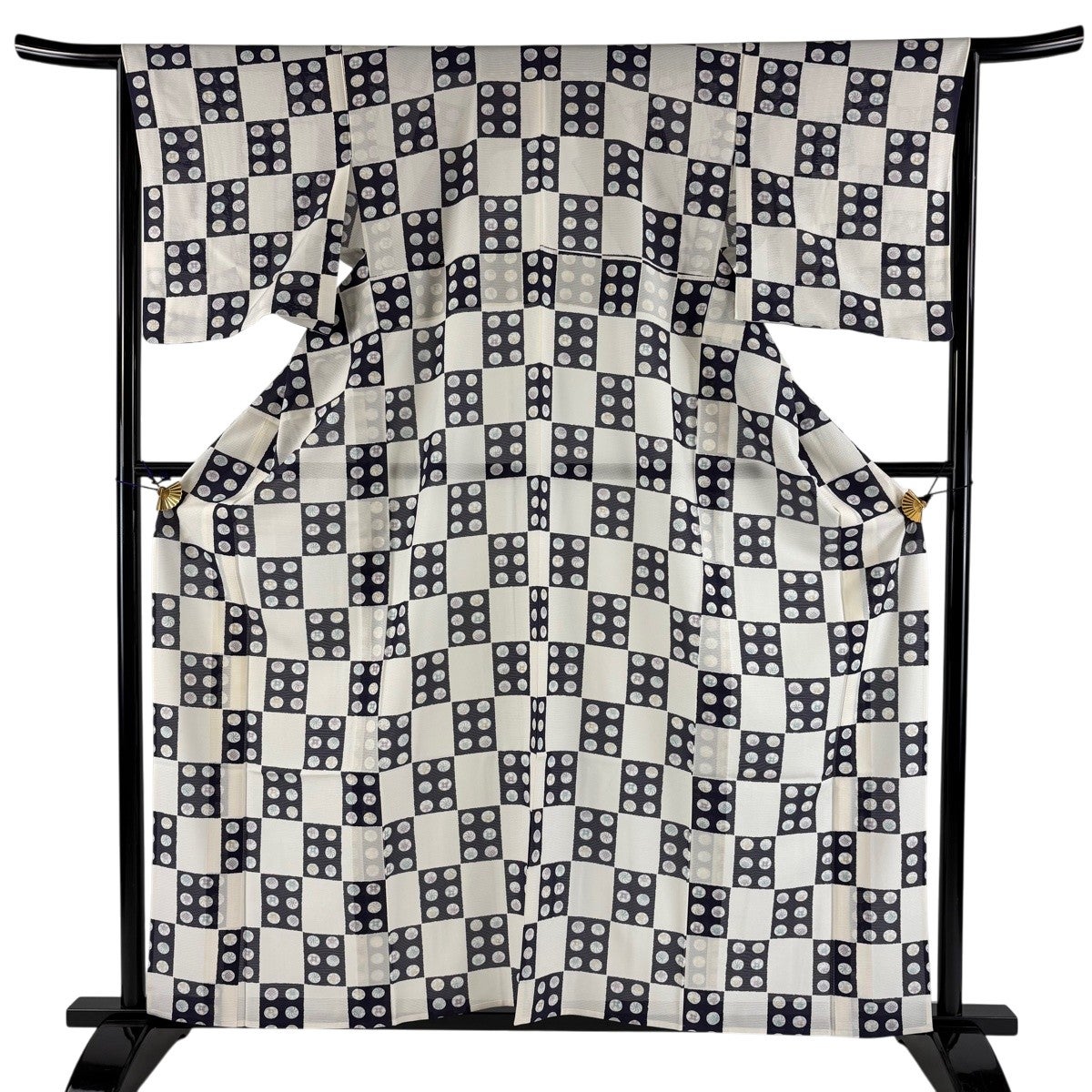 小紋 身丈166cm 裄丈63cm 正絹 名品 【中古】 小紋 身丈166cm 裄丈69.5cm L 単衣 乱菊 灰色 正絹 名品｜中古・古着